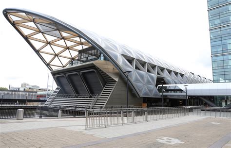 bedford to canary wharf|Bedford to Canary Wharf Crossrail Trains From £7.00